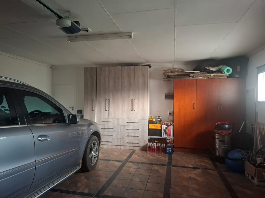4 Bedroom Property for Sale in Pellissier Free State